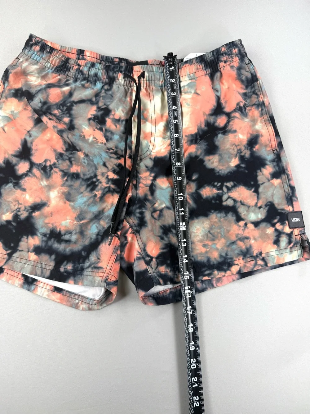 Vans Tie Dye Board Shorts Men’s Medium Swim Trunks Coral Black Gray Surf Beach